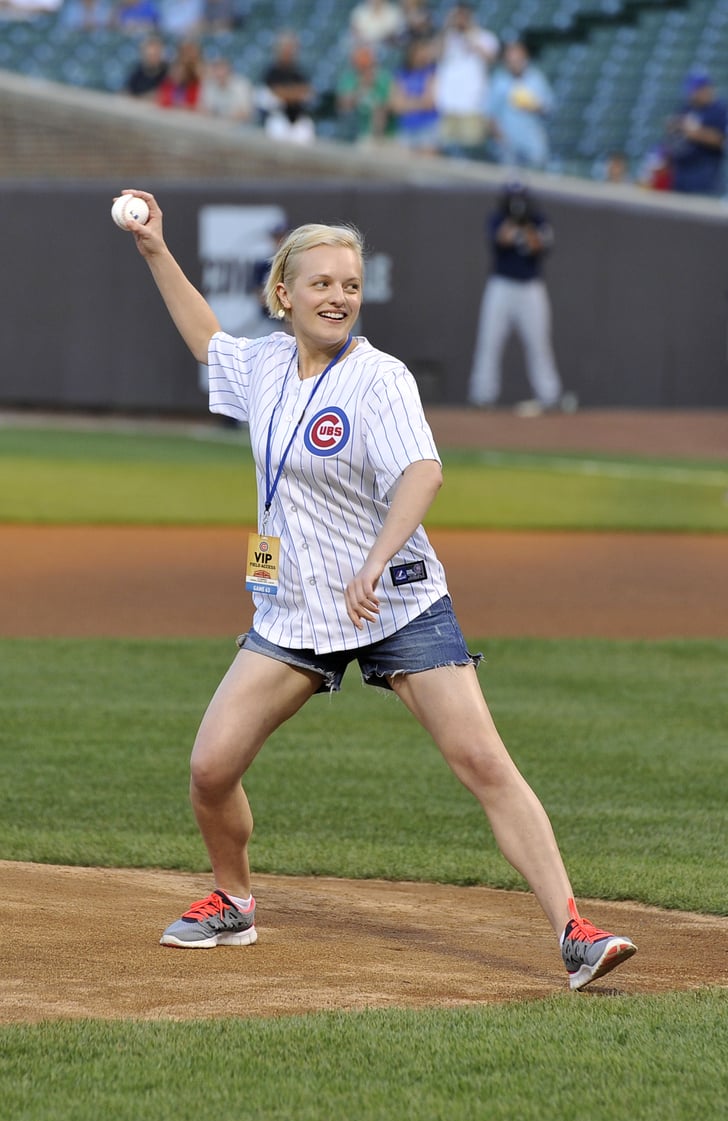 Elisabeth Moss threw out the first pitch for the Chicago Cubs in