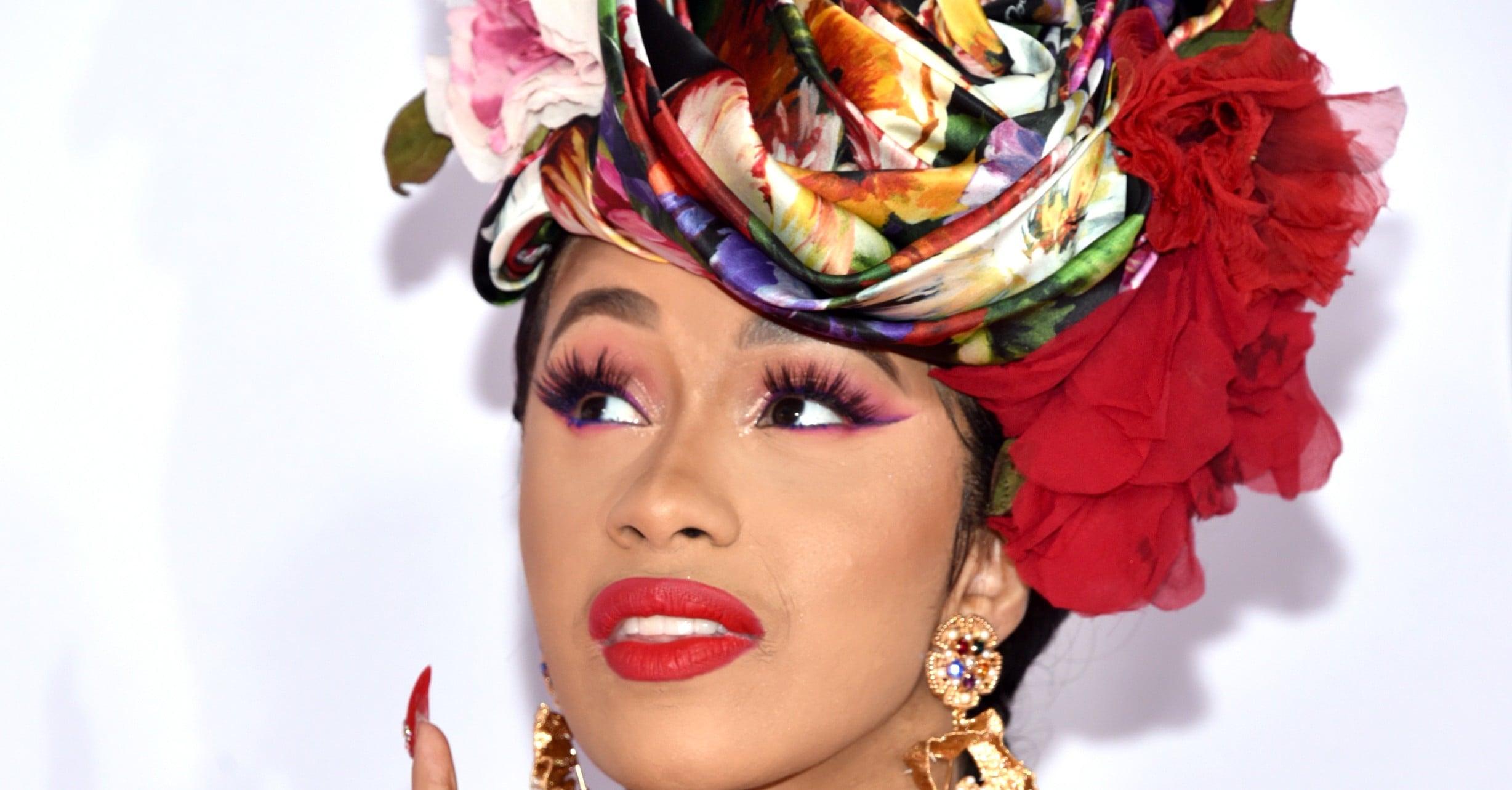 Cherry Eye Trend at AMAs 2018 POPSUGAR Beauty