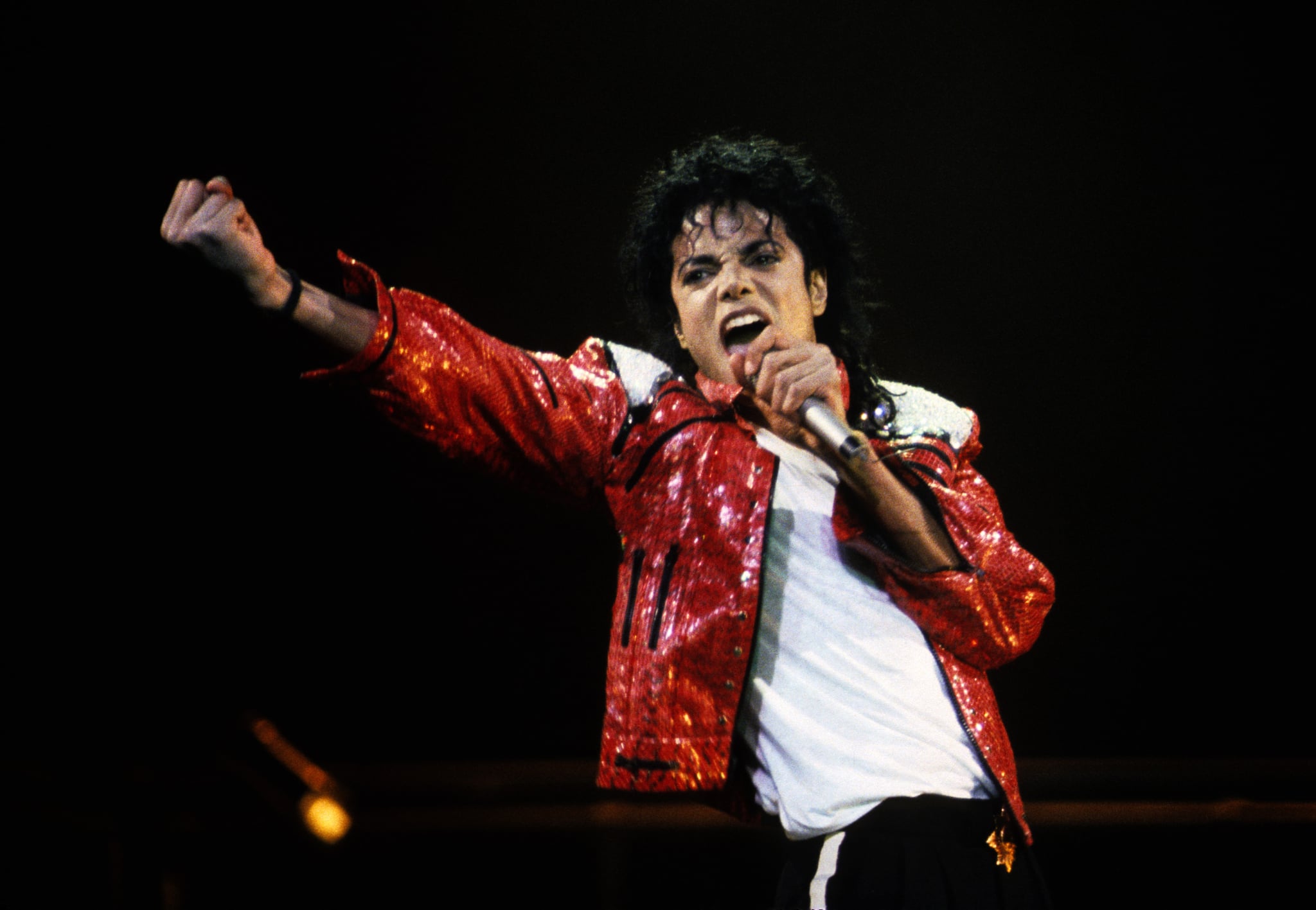VARIOUS, VARIOUS - JUNE 25: Michael Jackson performs in concert circa 1986. (Photo by Kevin Mazur/WireImage)