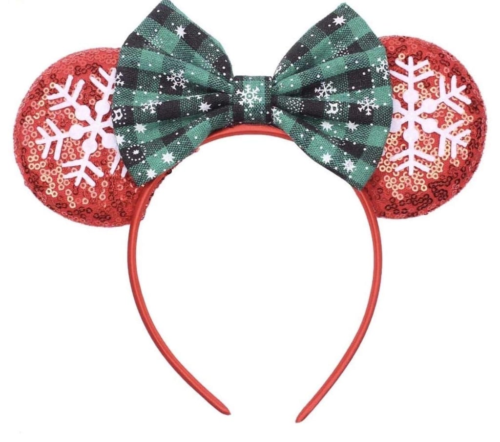 A Winter-Inspired Pair of Ears: CLGIFT Christmas Minnie Ears