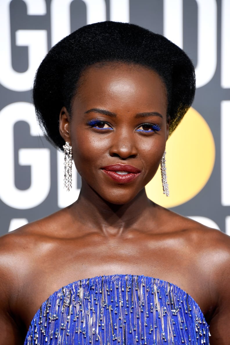 Lupita Nyong'o's Blue Eyelashes at the Golden Globes