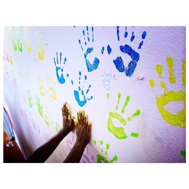 Kendall snapped a photo of a child playing with paint.
Source: Instagram user kendalljenner