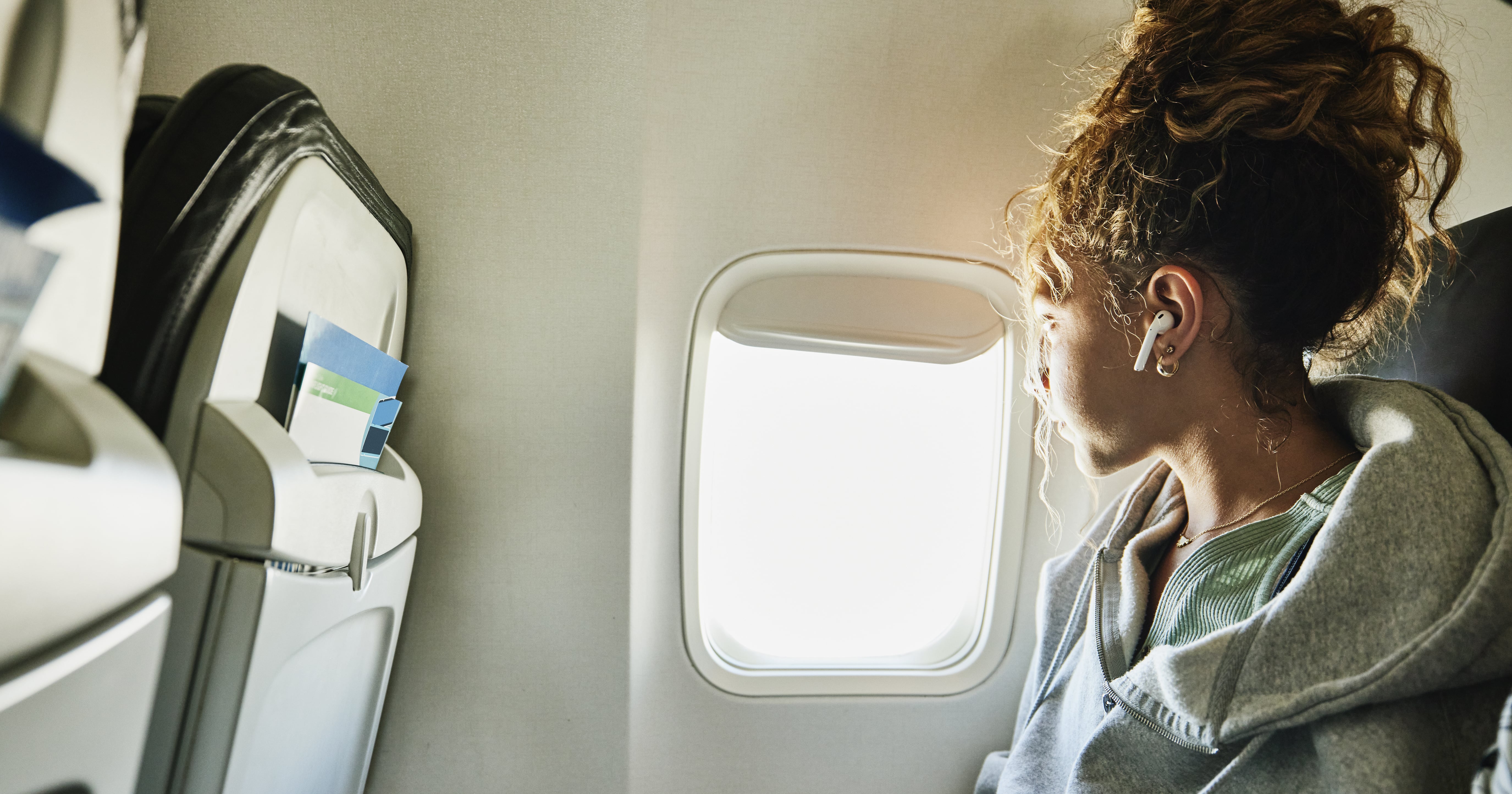 Why Do My Ears Ring in an Airplane? An Audiologist Explains