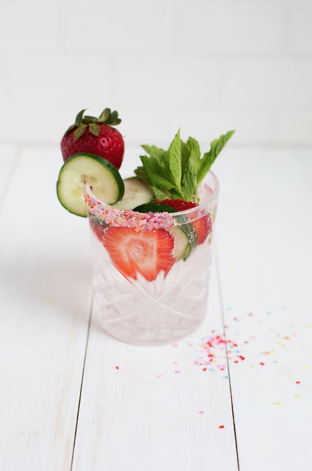 Mocktail食谱:草莓黄瓜酸橙汽水