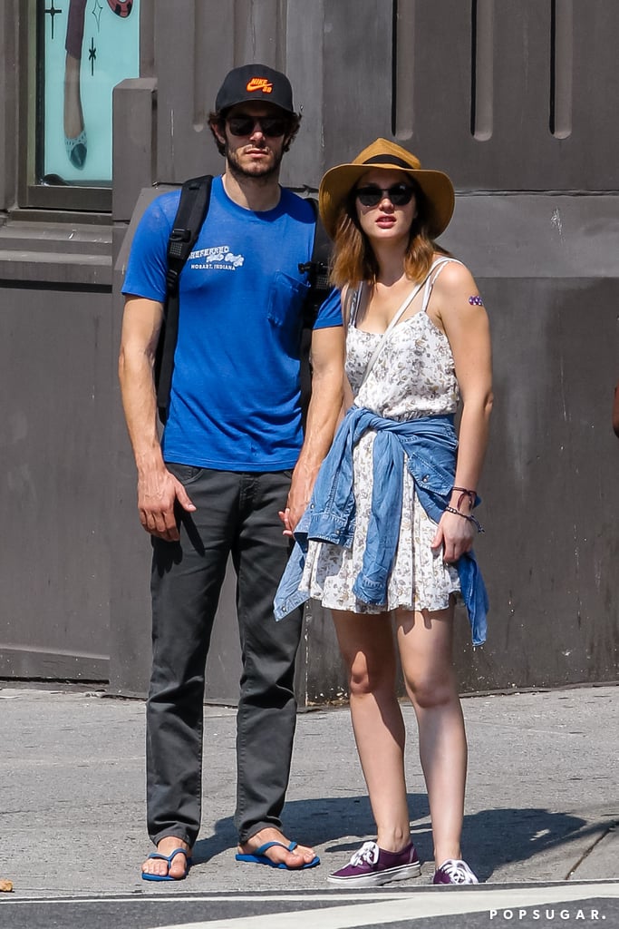 确认前不久订婚,两人享受着休闲漫步于2013年9月在纽约。