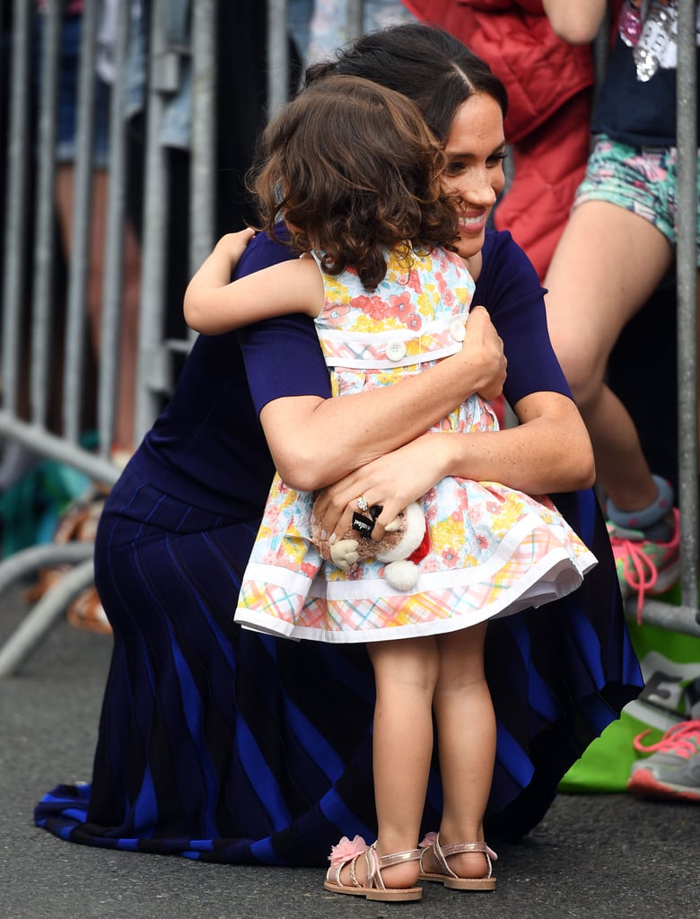 Meghan Markle Hugging Little Girl in New Zealand 2018