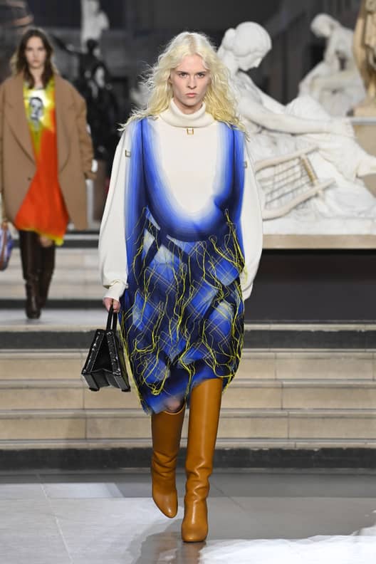 Alicia Vikander, Sophie Turner Sit Front Row At Louis Vuitton Show –  Footwear News