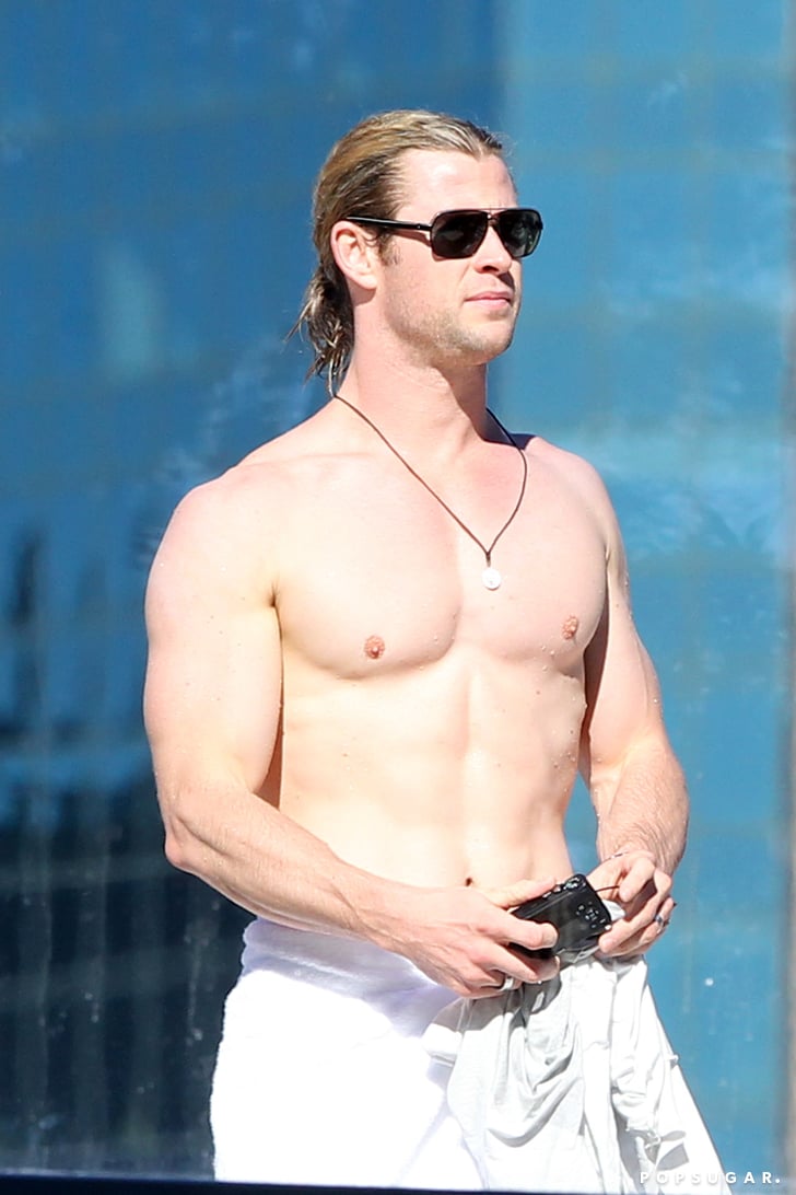 Chris Hemsworth Shirtless Pictures Popsugar Celebrity Photo 19
