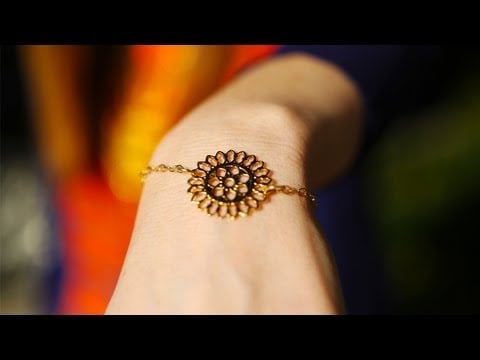 DIY Delicate Chain Bracelet | Video