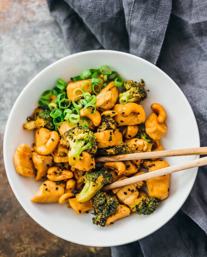 Cashew Chicken and Broccoli Stir Fry