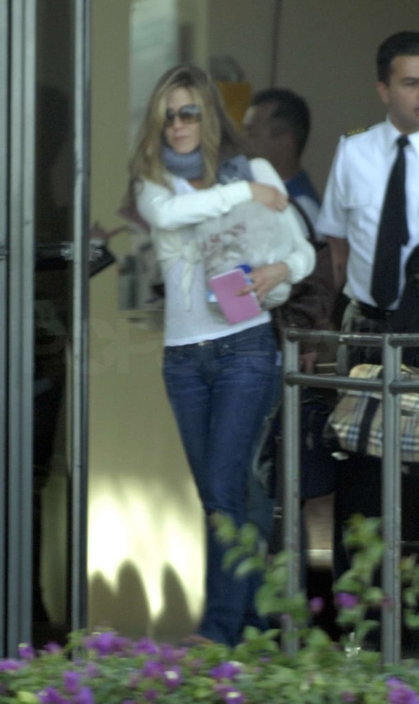 Jennifer Aniston Arrives in Cabo