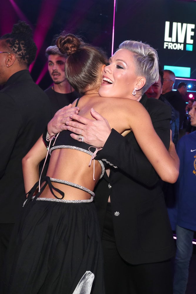 Zendaya and Pink at the 2019 People's Choice Awards