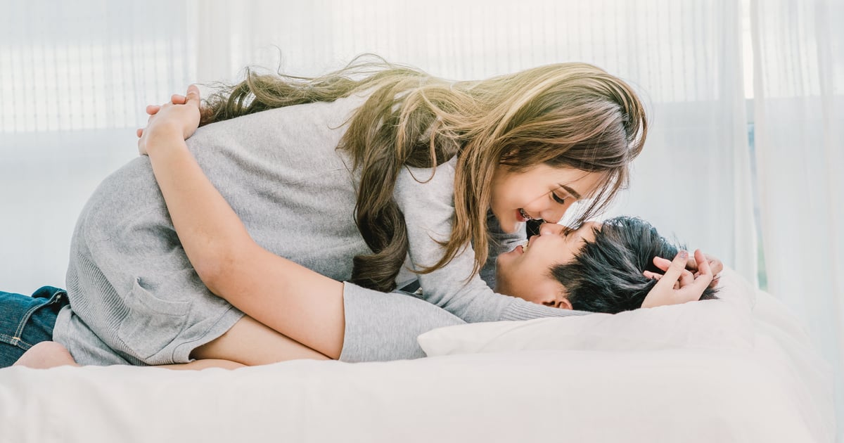 How to Deal With a Roommate Who Has Sex in Your Dorm Room - POPSUGAR Love & Sex