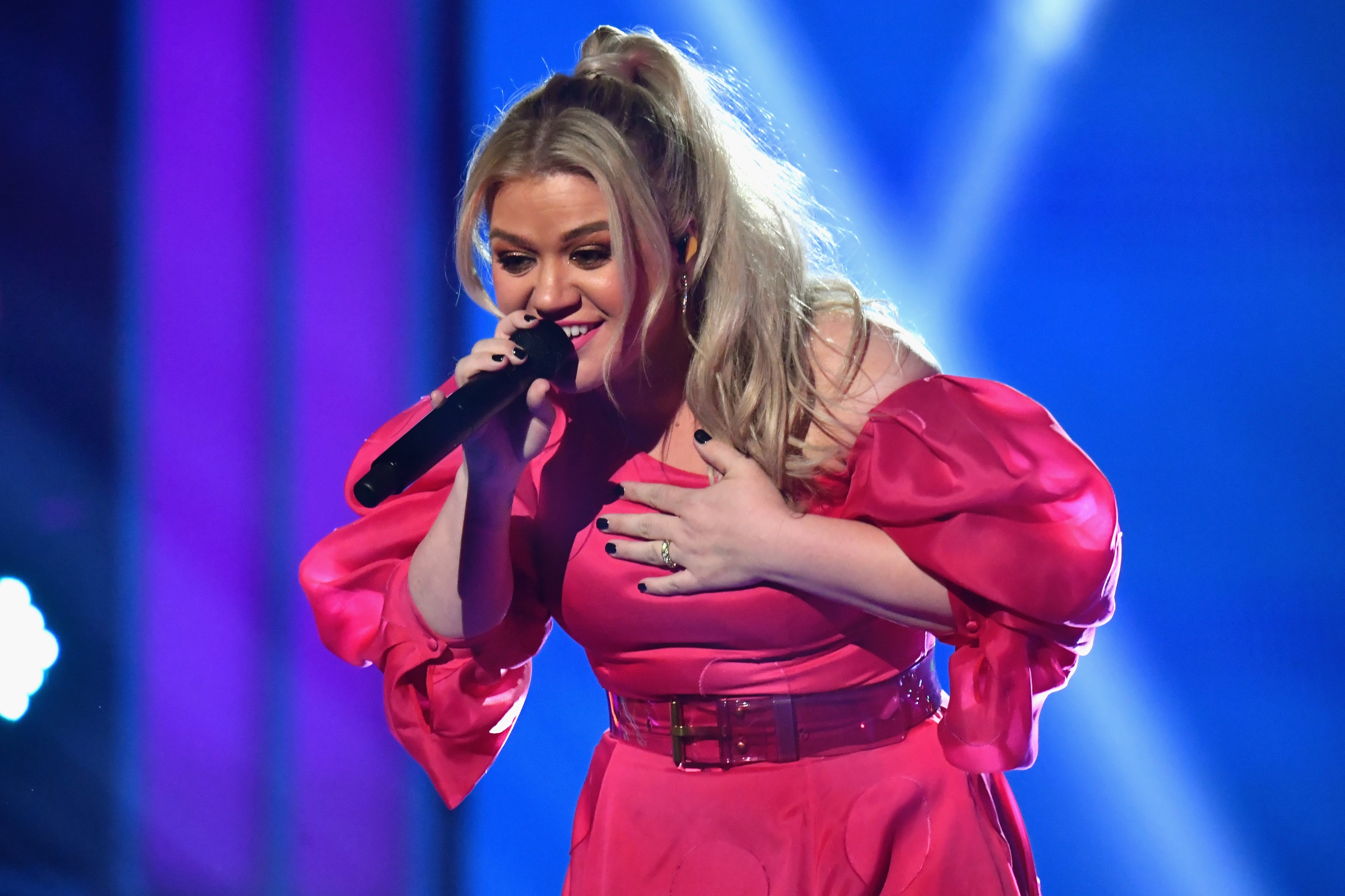 Kelly Clarkson at the 2019 Billboard Awards | PS Celebrity