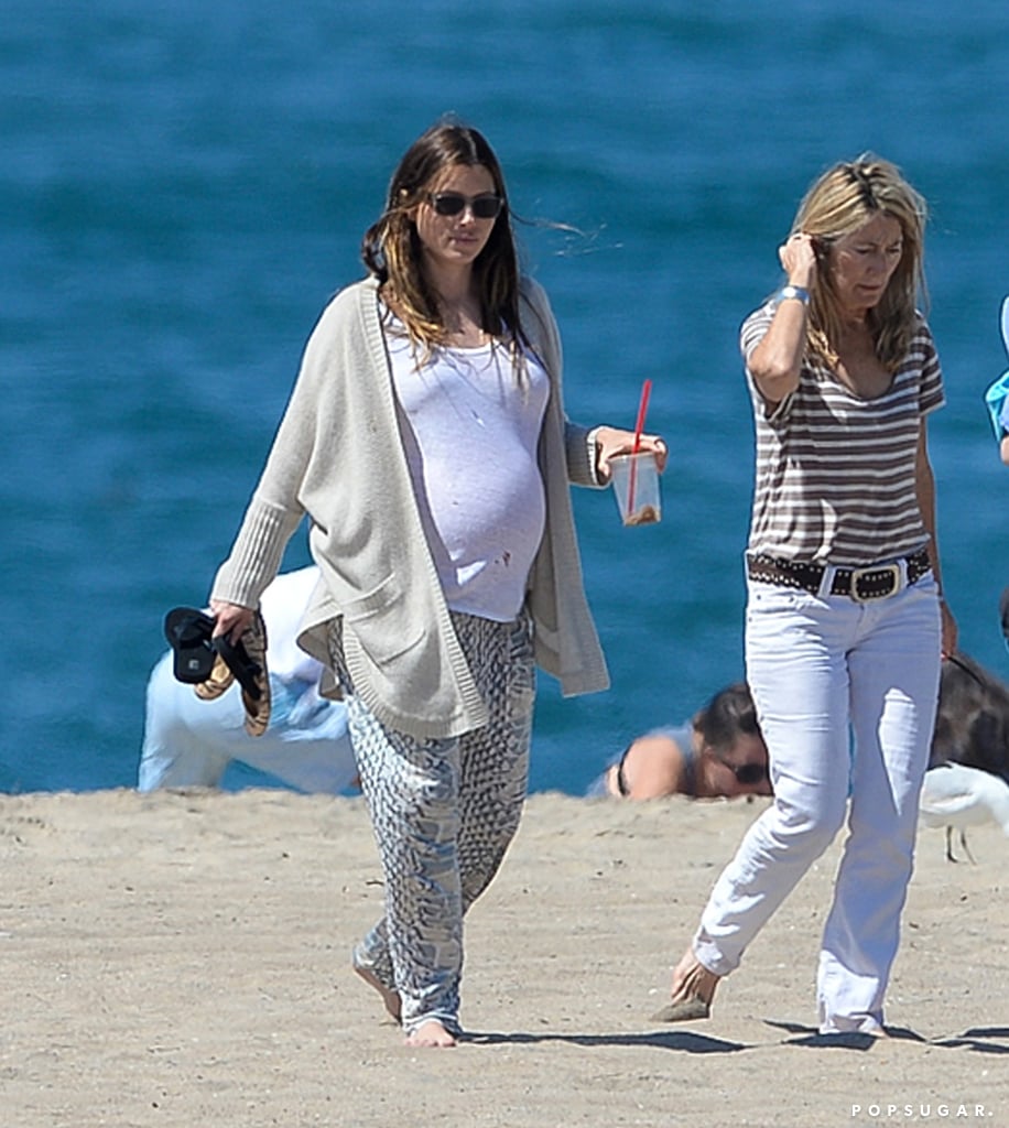 Pregnant Jessica Biel On The Beach Pictures Popsugar Celebrity Photo 6 1643