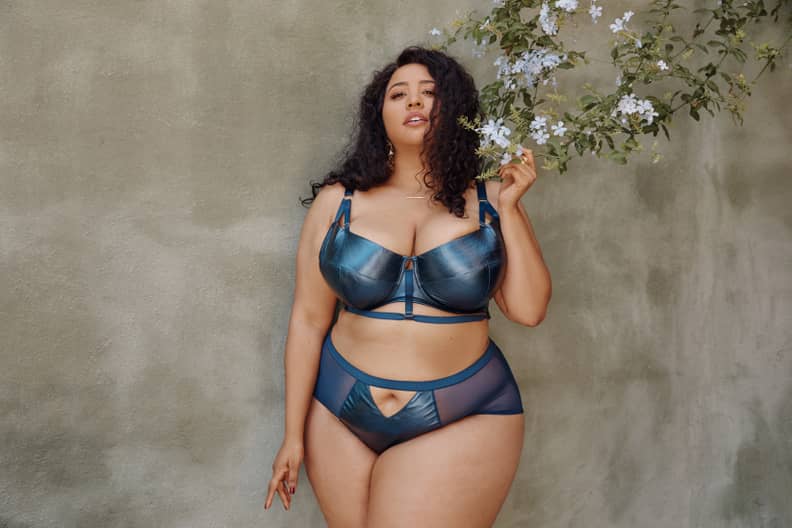 Cosmo Plus Tv - Sweet Dreams 💨 by @curvefestla . . . @gabifresh 🔥 . . . .  . . #lingerie#curves#underwear #femmesrondes#plusmodelmag#celebratemysize#ppmlovemybody#fullfiguredfierce#plussizemodels#stance#curvymodels# thick#honormycurves#fierce#bold