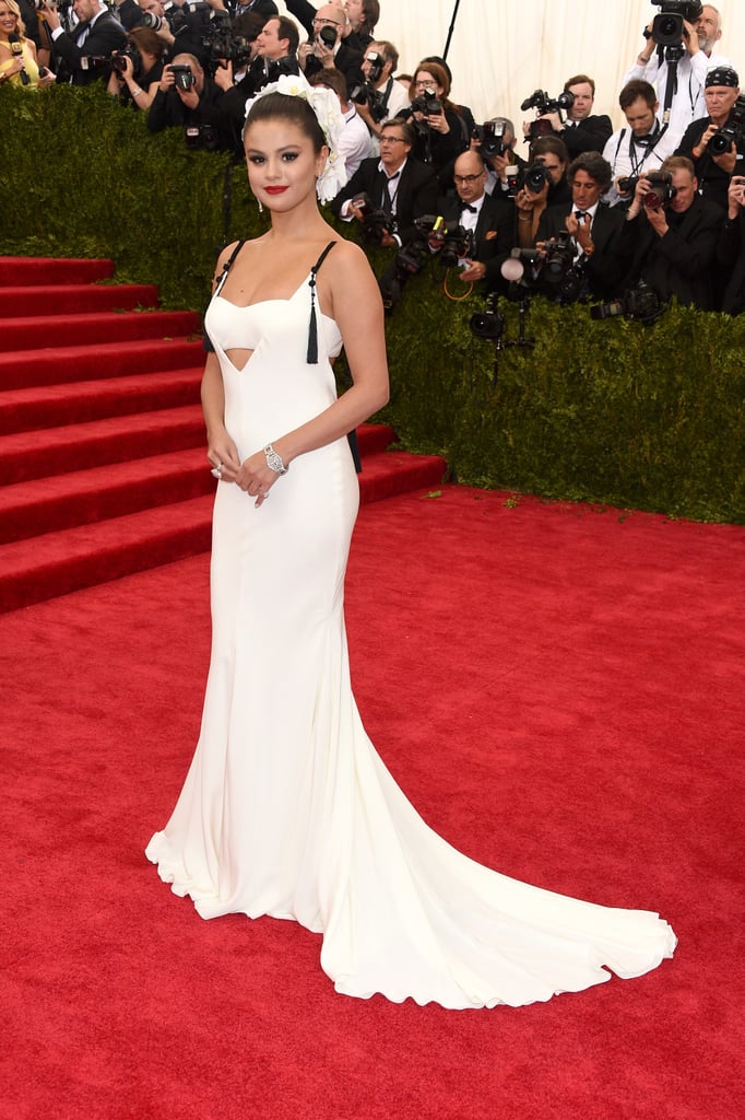 Selena Gomez stunned in a Vera Wang gown on the red carpet.