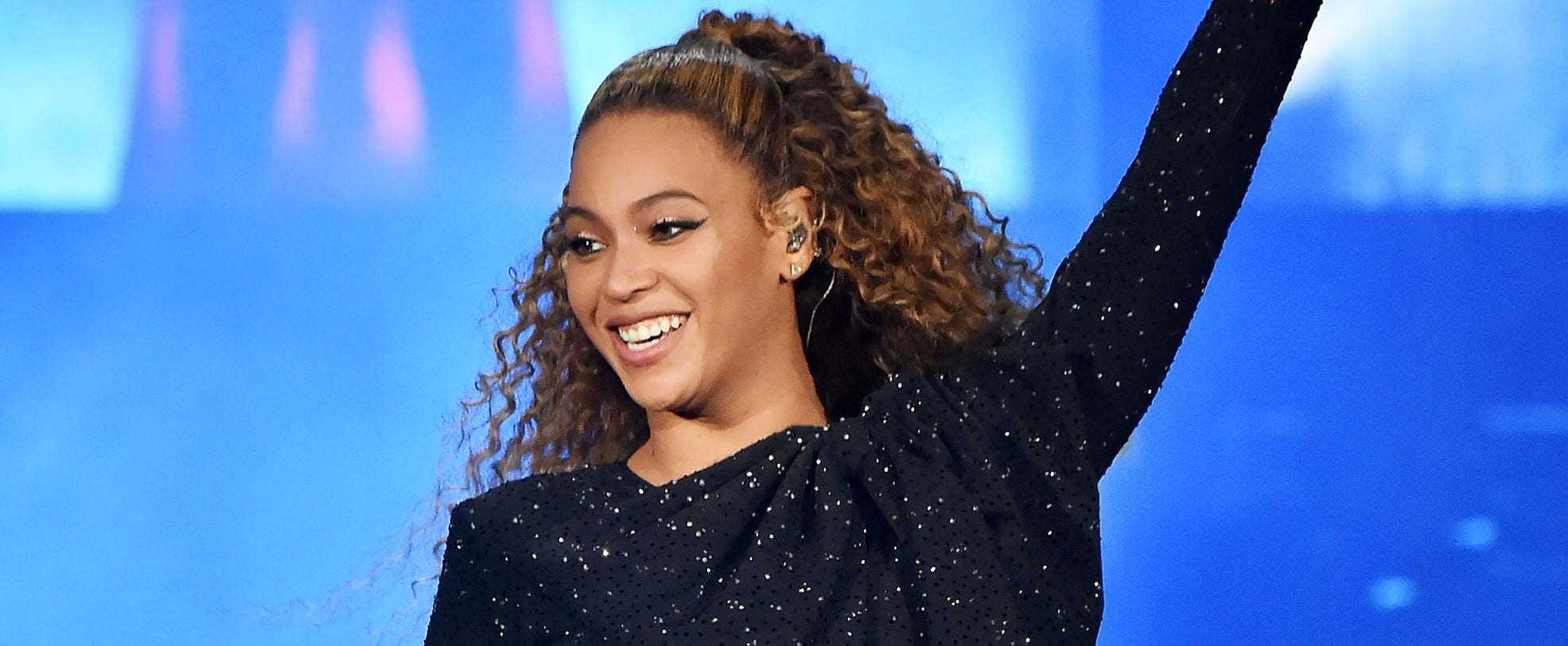 Beyoncé Wishes Sir and Rumi a Happy Birthday During Concert | PS Celebrity