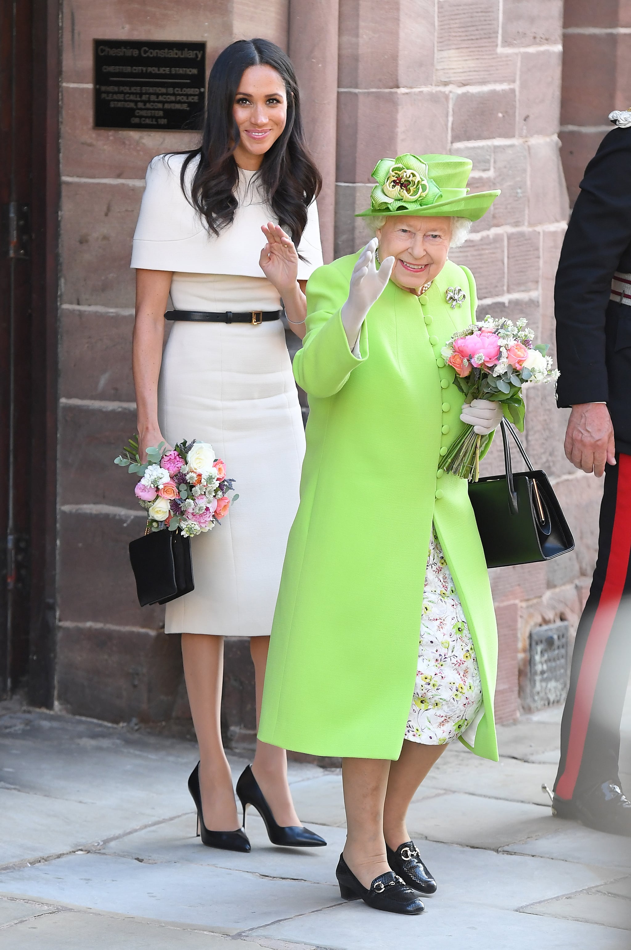 Meghan markle deals givenchy clutch