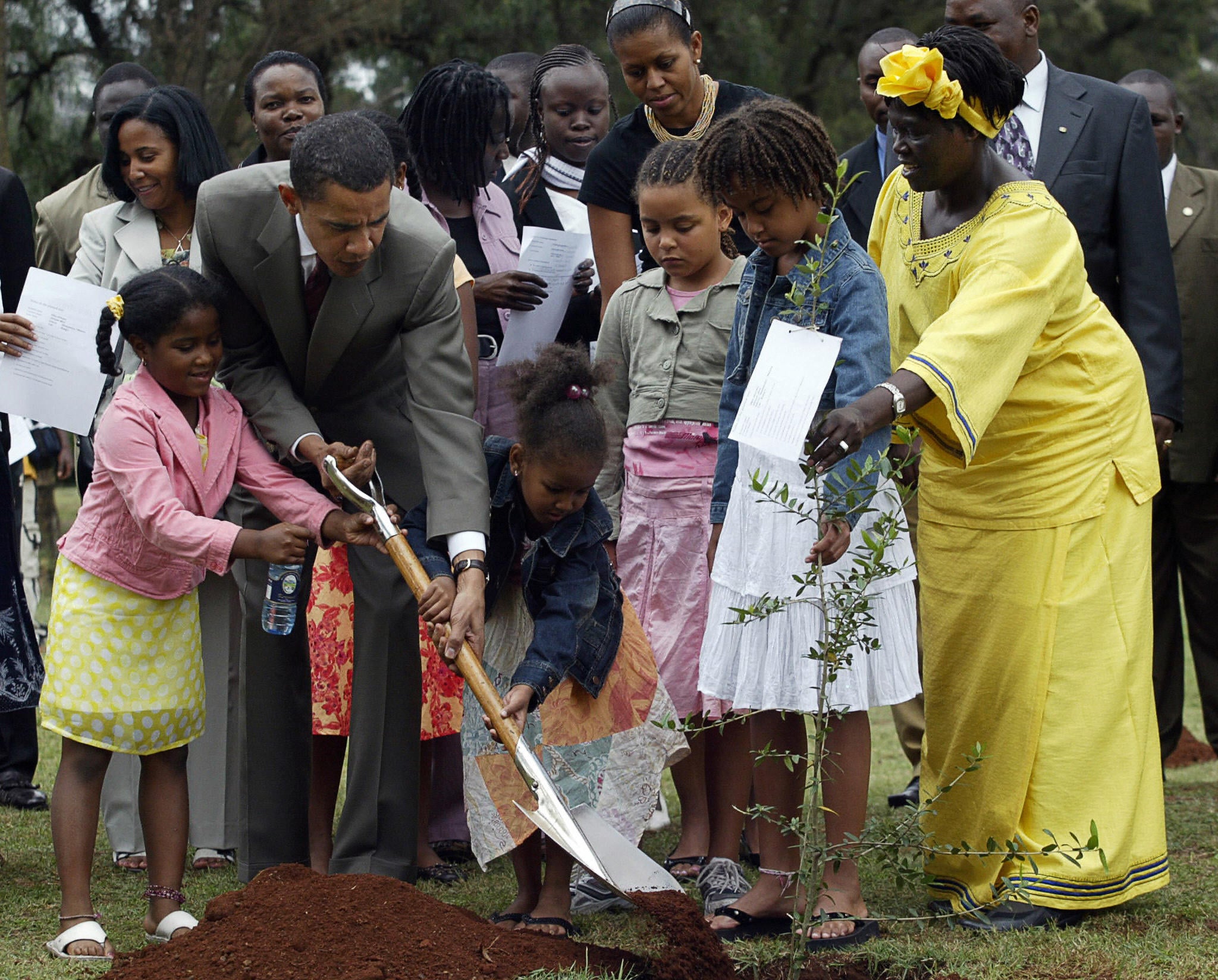 Planting a tree with his family and Nobel Prize winner Wangari ...