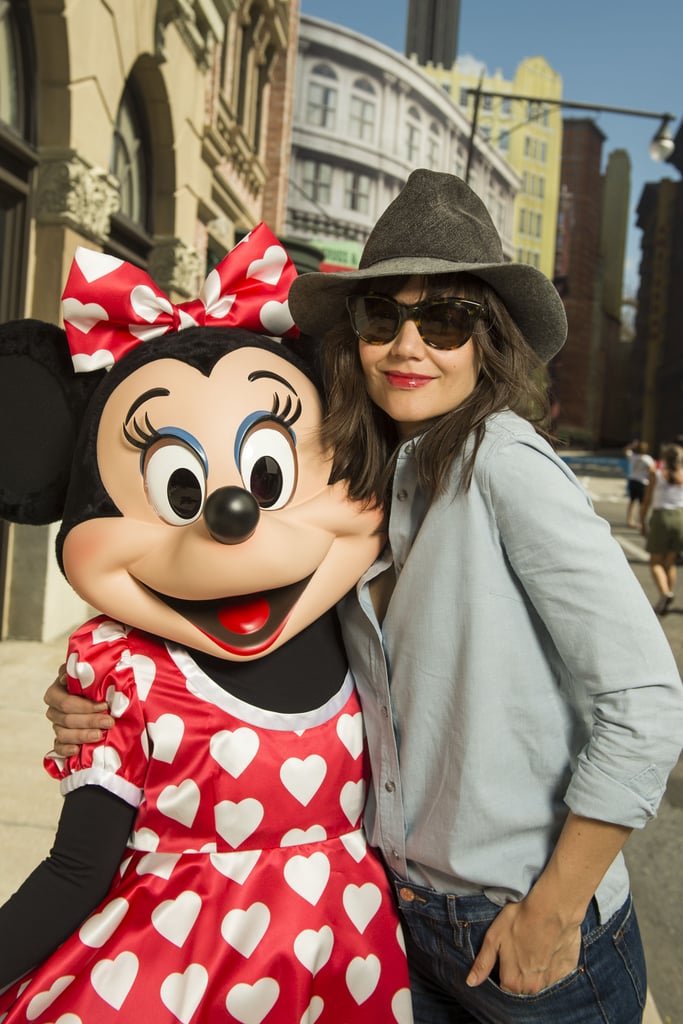 Minnie Mouse looked super psyched to see Katie Holmes at Walt Disney World in March 2014.