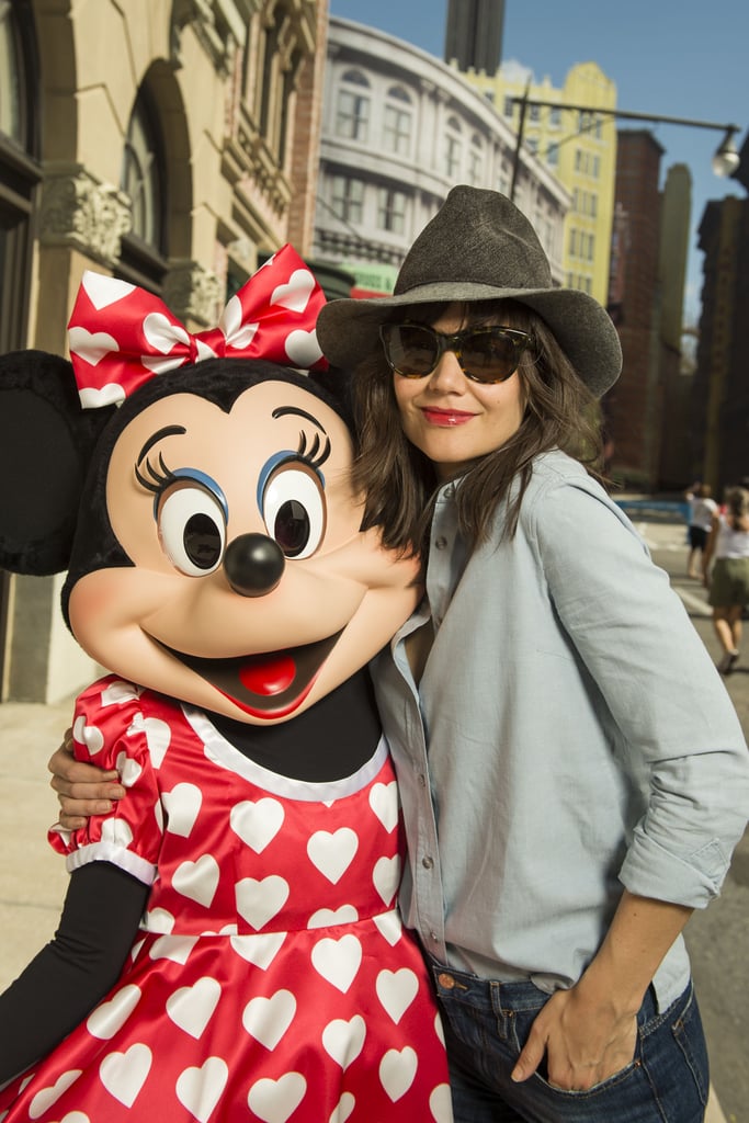 Minnie Mouse Looked Super Psyched To See Katie Holmes At Walt