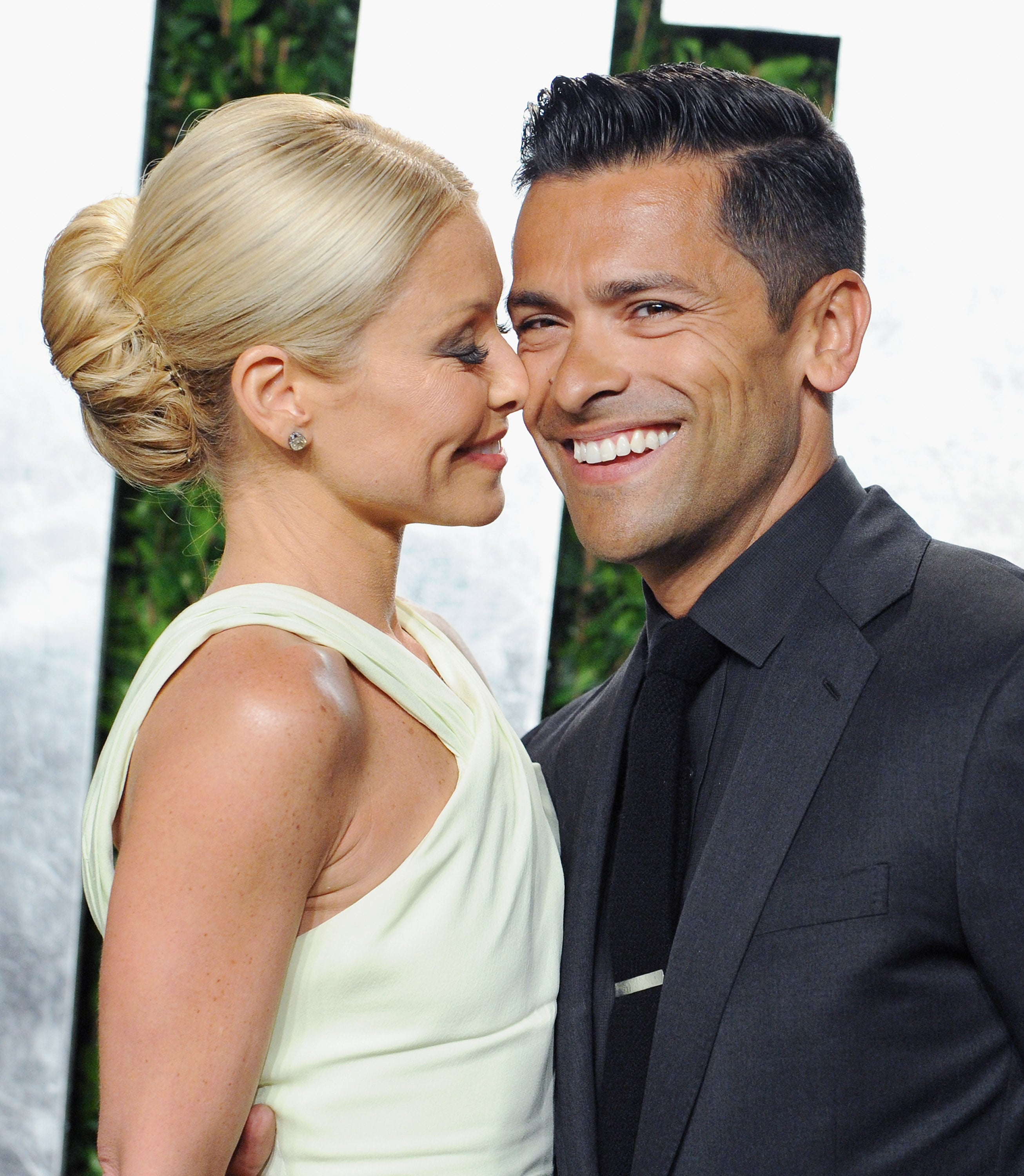 Kelly Ripa And Mark Consuelos Wedding(02)