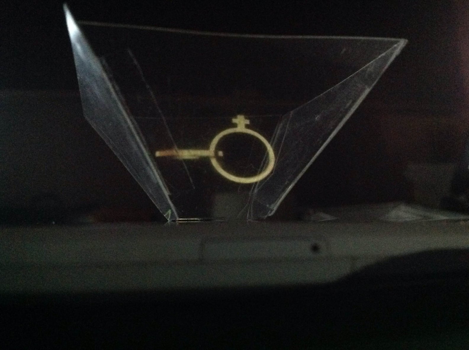 How to Make a Hologram on Your Cell Phone | PS Tech
