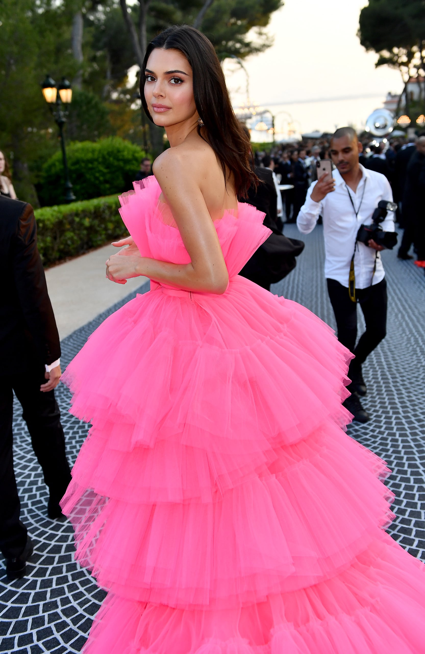 Fashion, Shopping & Style | Kendall Jenner's Voluminous Pink Dress Looks  Sort of Like a Loofah, but in a Really Pretty Way | POPSUGAR Fashion UK  Photo 28