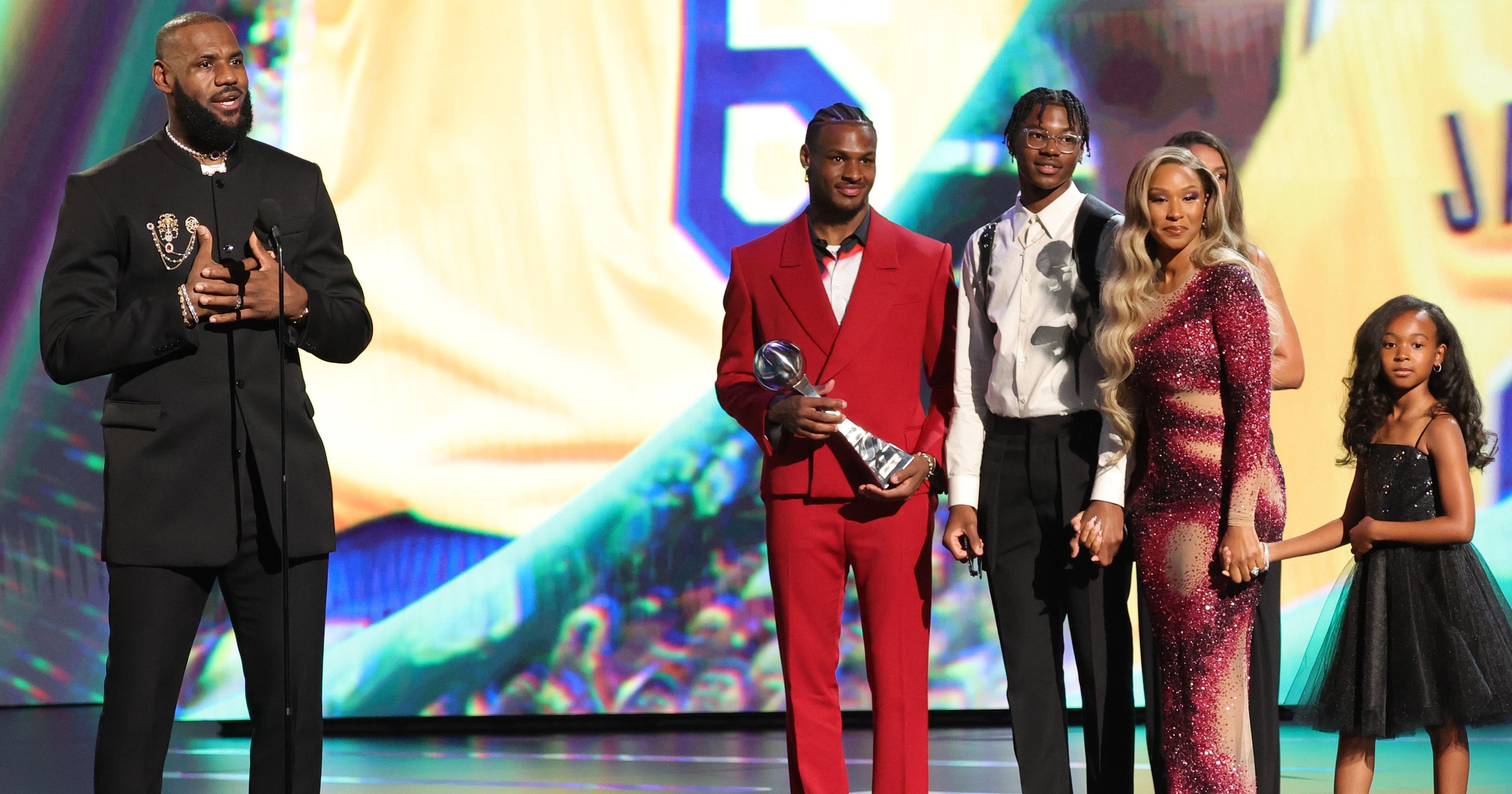 LeBron James Addresses Retirement Speculation as Family Presents Him With ESPY Award