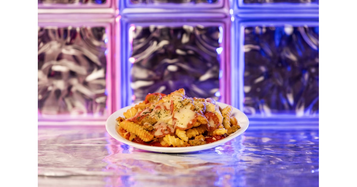 Universal Studios Halloween 80s Inspired Pizza Fries Universal Studios S Halloween Horror Nights Menu Photos Popsugar Food Photo 3