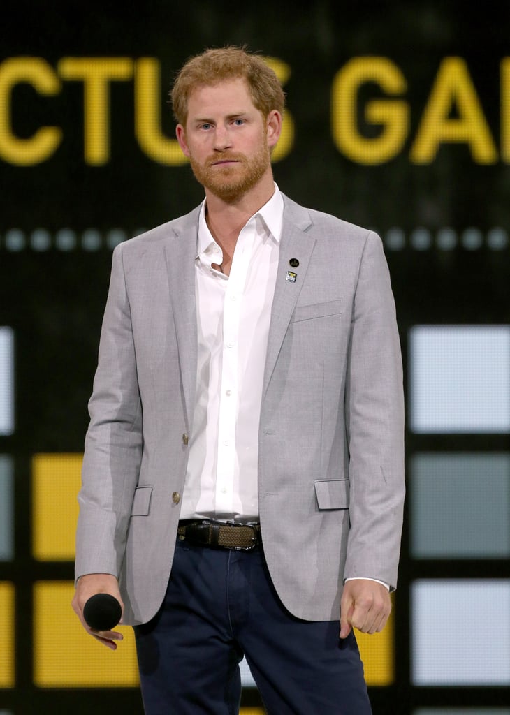 For the closing ceremony of the 2017 Invictus Games in Toronto, Harry opted for a smart grey blazer.