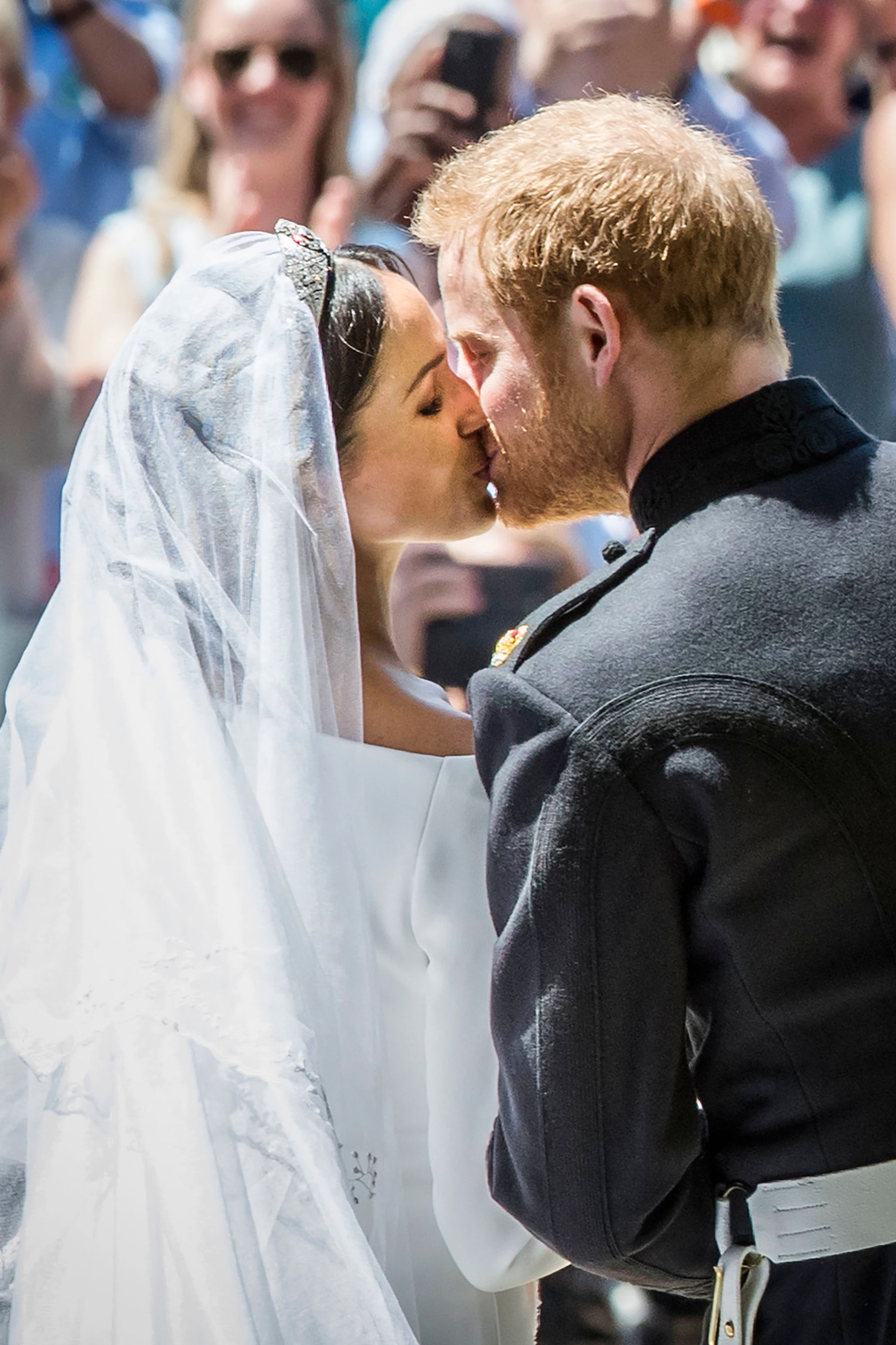 Meghan Markle S Wedding Dress Designer Popsugar Fashion