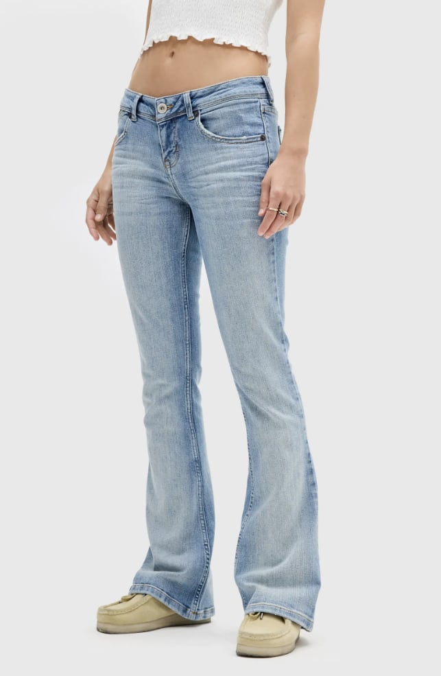 Best Low-Rise Flare Jeans For the "Grand National Tour"