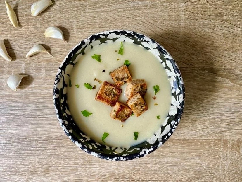 60-Clove Garlic Soup