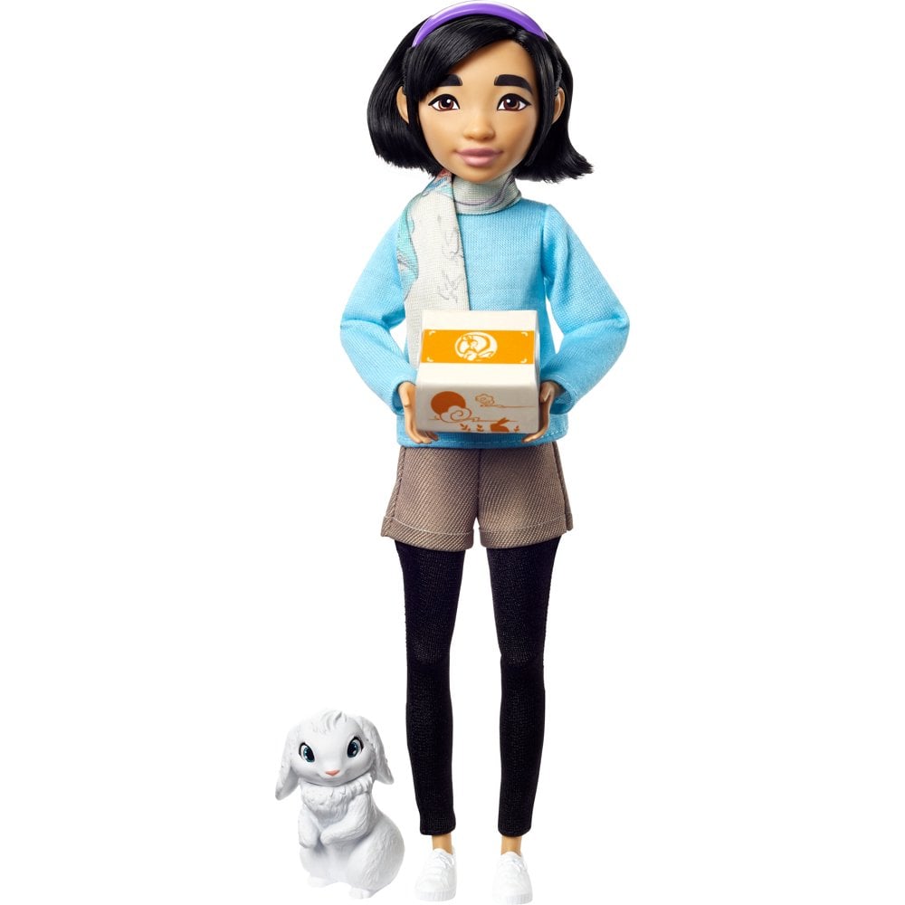 Netflix's Over the Moon Fei Fei Doll With Bungee Figure