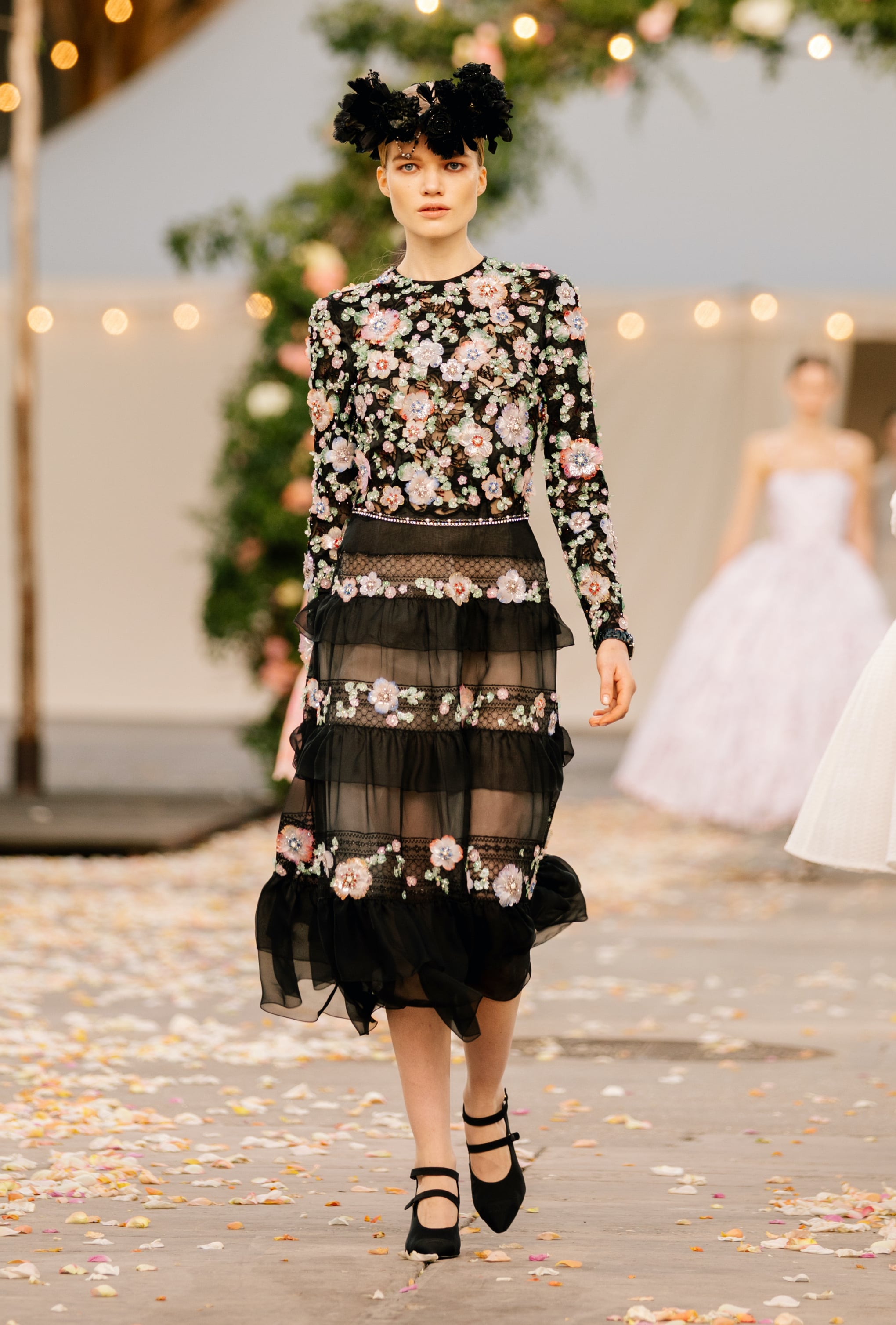 Chanel has a spring in its step as Lagerfeld unveils breezy couture  collection