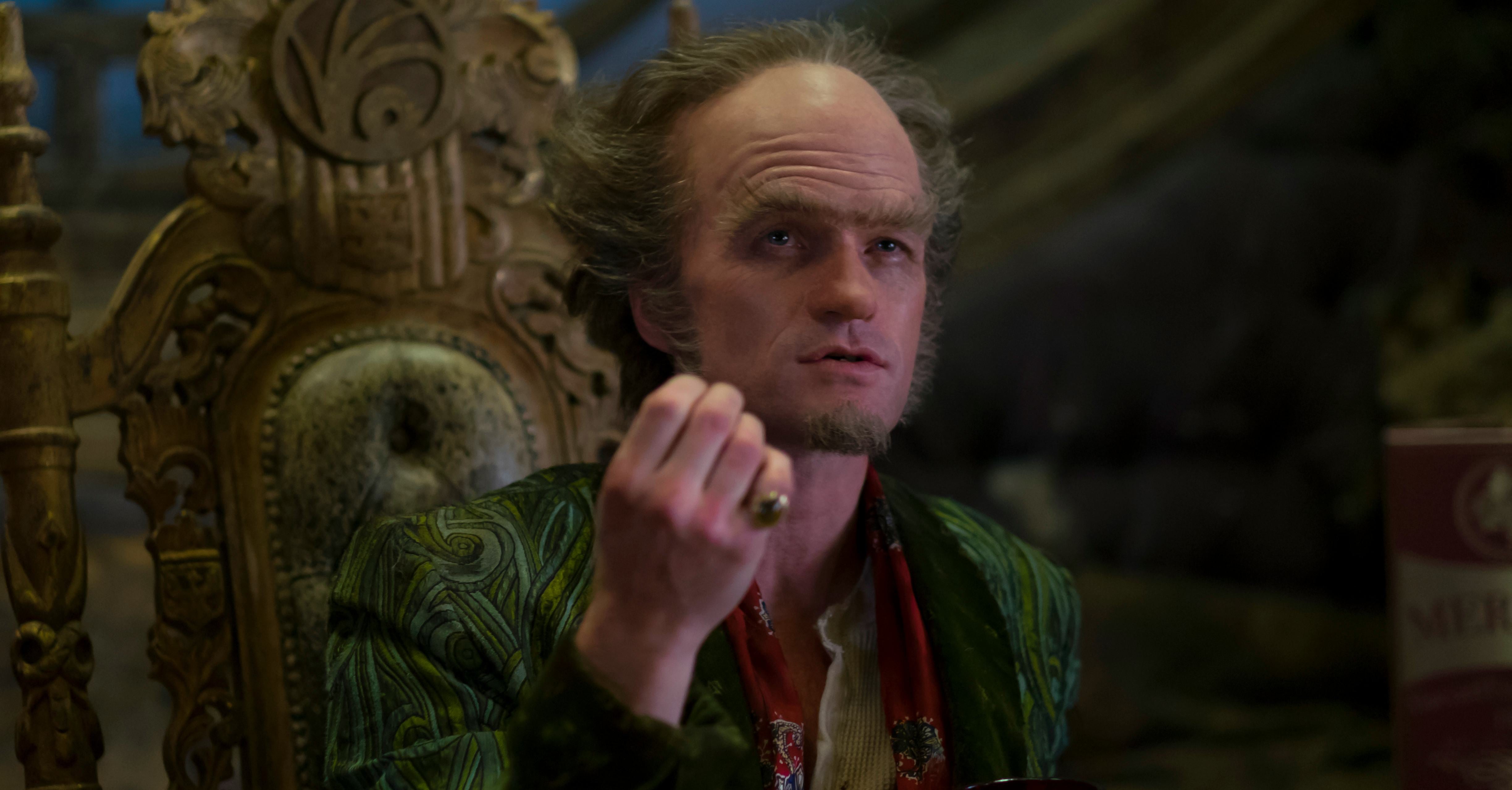 A Series of Unfortunate Events Season 1 Easter Eggs | POPSUGAR ...