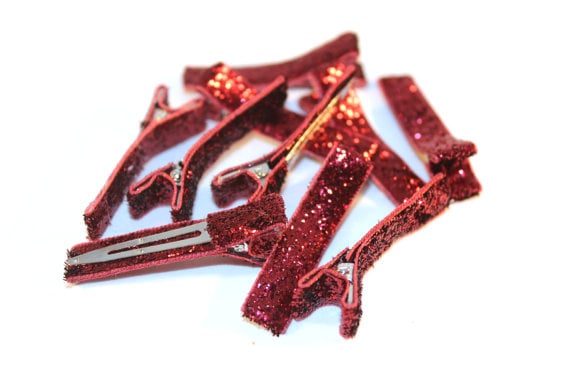 Lined Cranberry Glitter Clips