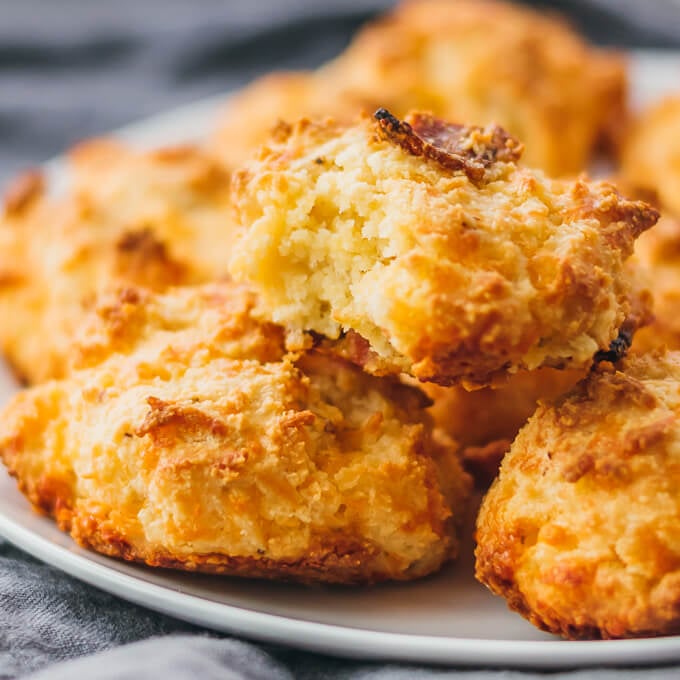 Low-Carb Biscuits With Bacon and Cheddar