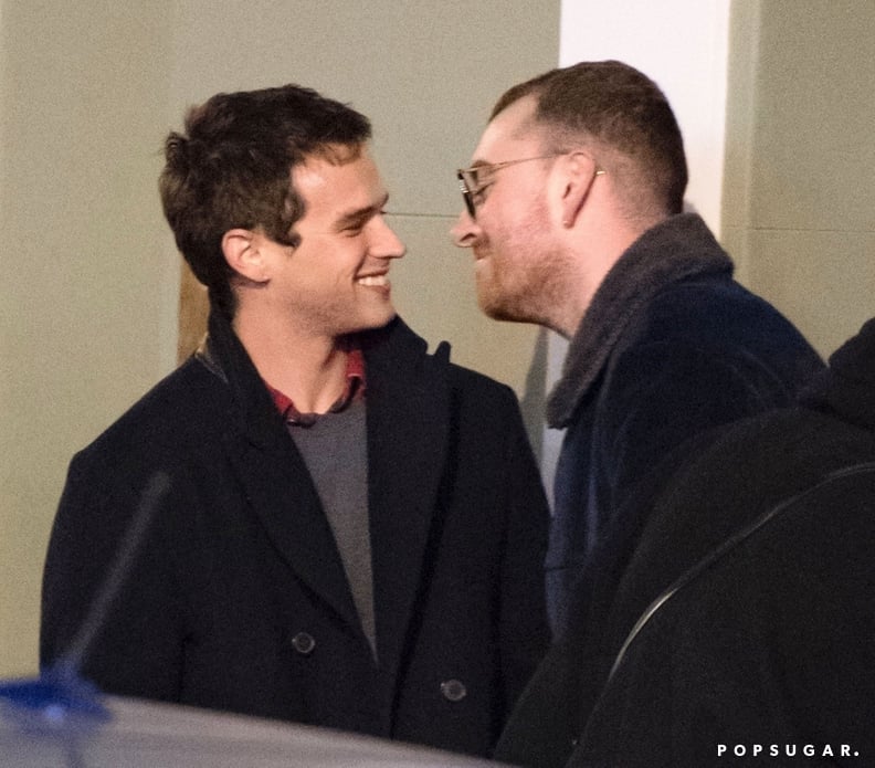 Sam Smith Kissing His Boyfriend Brandon Flynn in London PS Celebrity(00)