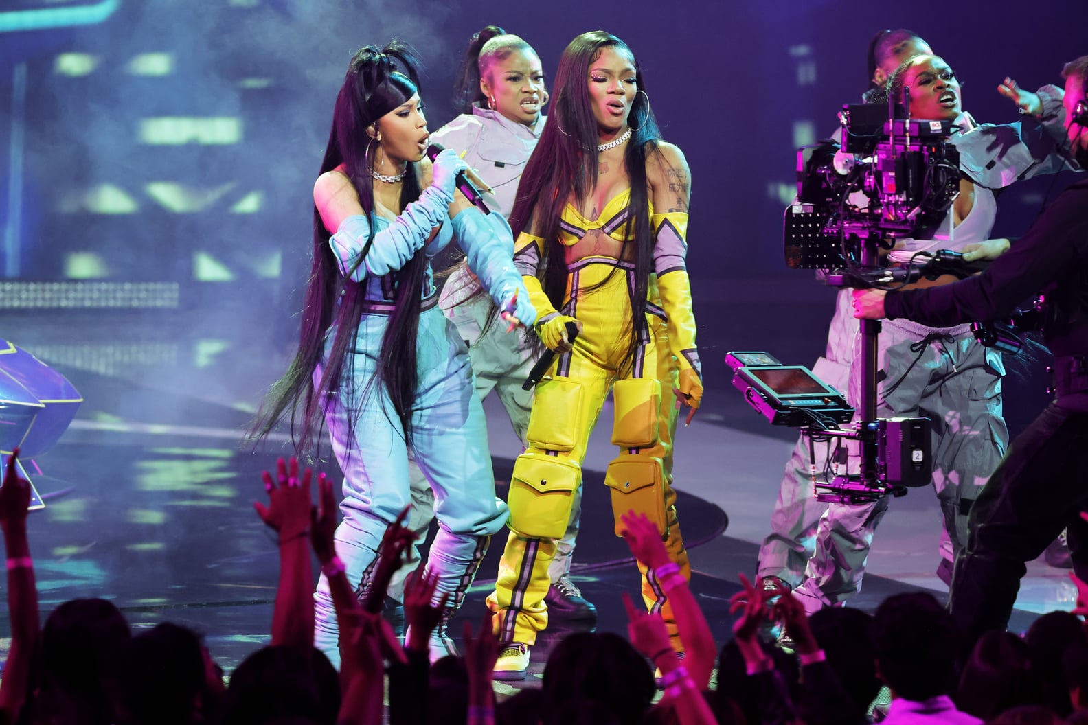 2025 American Music Awards Performances
