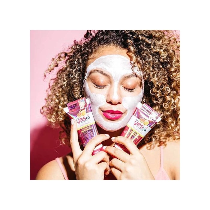 Yes to Grapefruit Vitamin C Glow-Boosting Unicorn Mud Mask