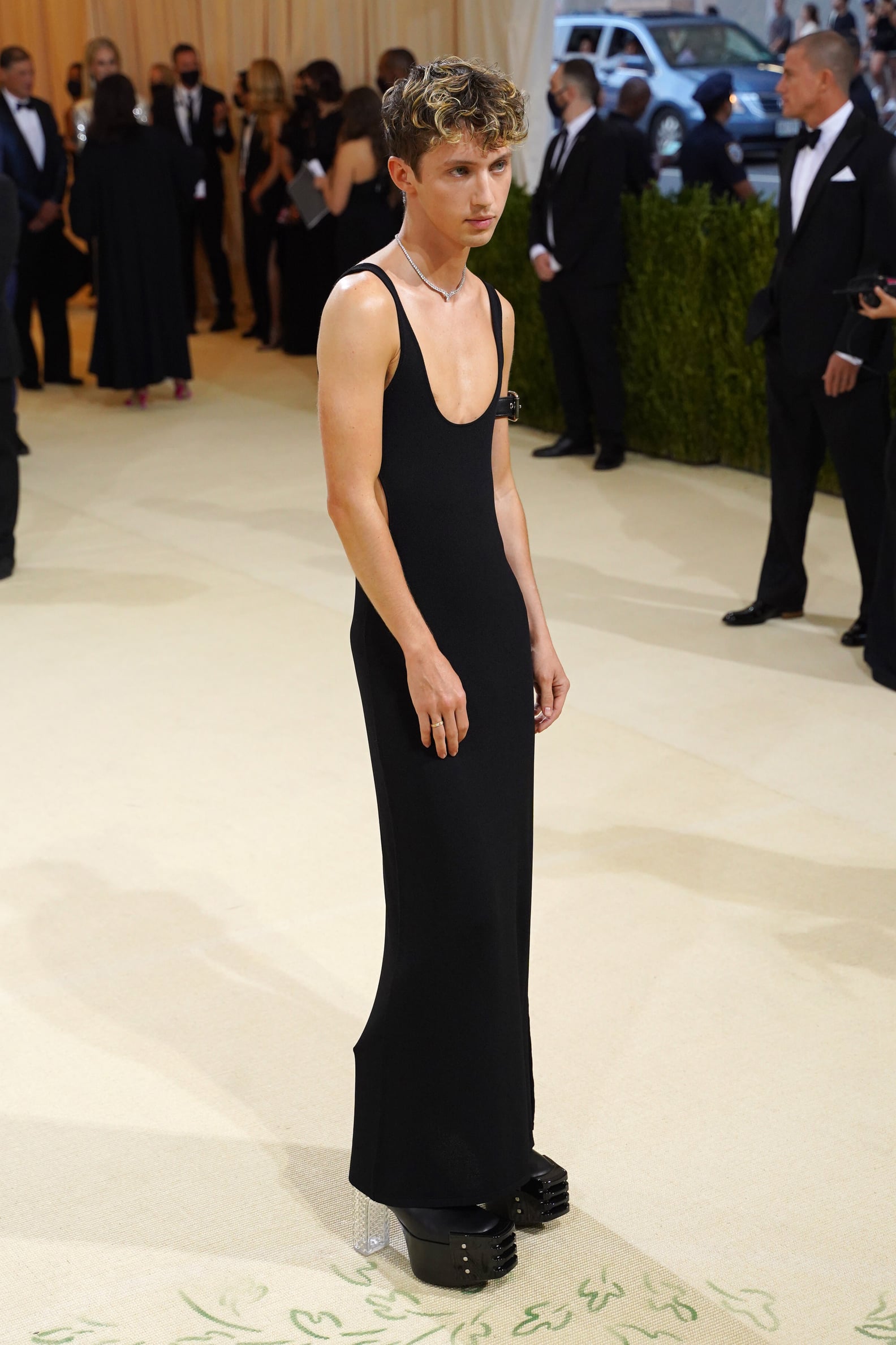 Troye Sivan's Altu Dress at the Met Gala 2021 POPSUGAR Fashion