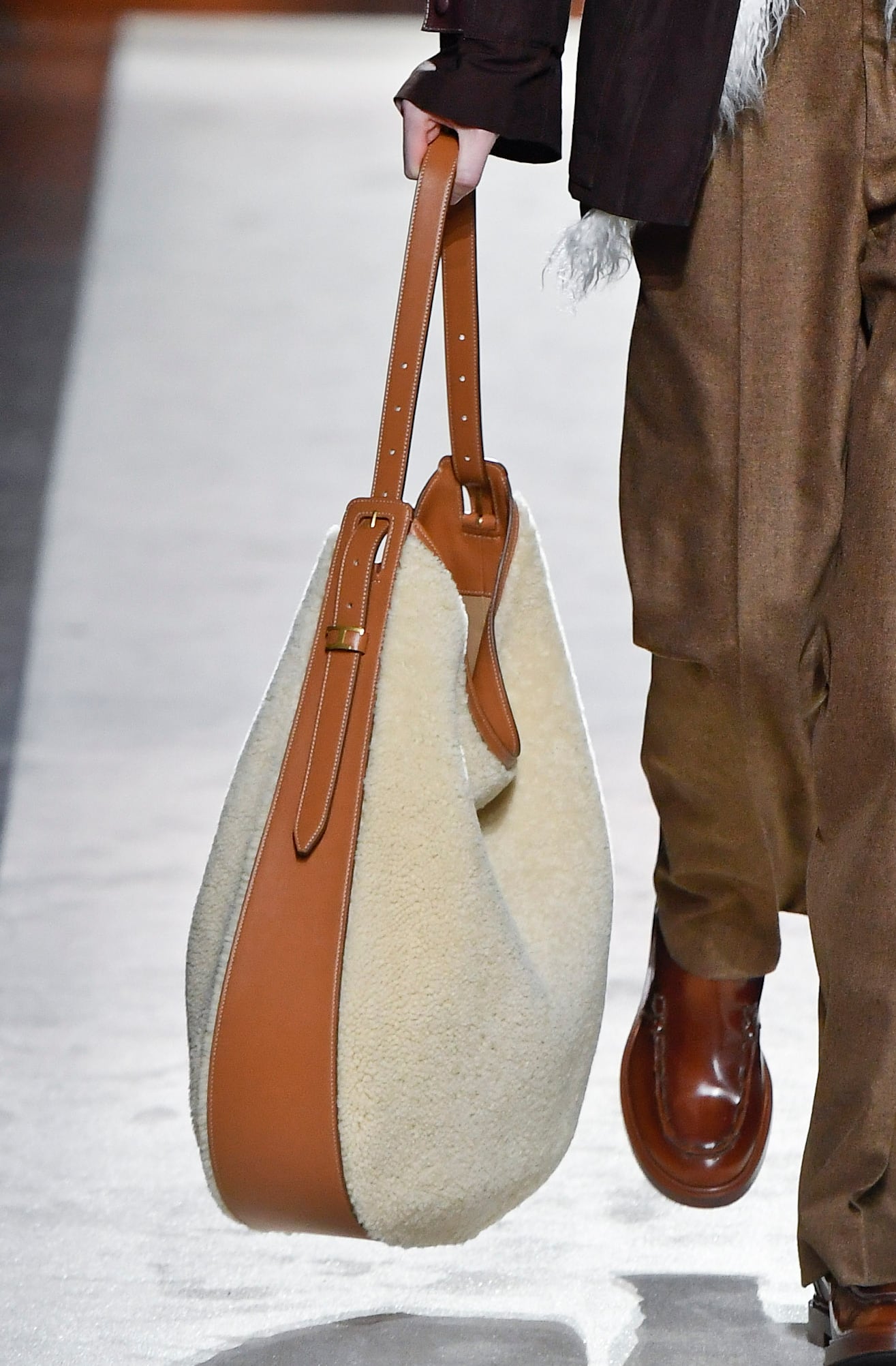 Fall Bag Trends 2020: 9 Luxury Looks To Style Right Now – StyleCaster