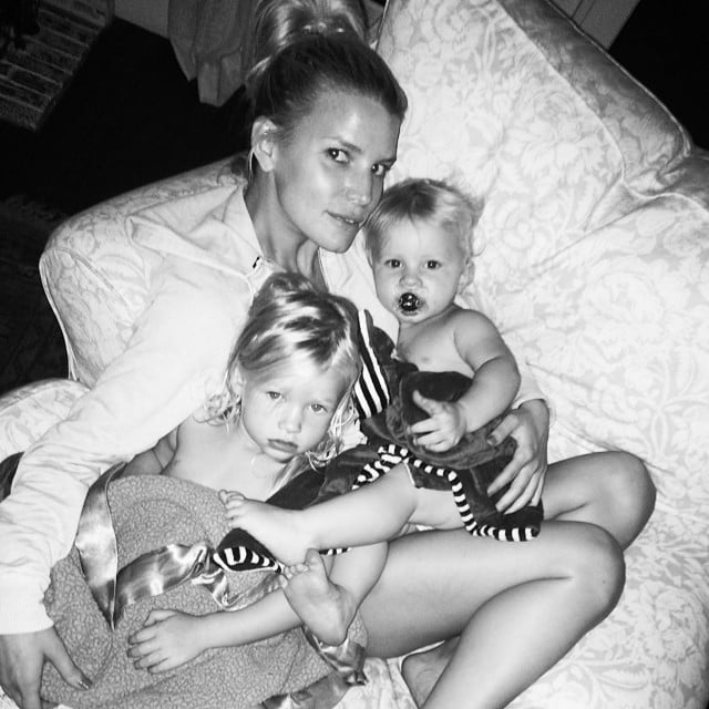Jessica Simpson cuddled up with her children in this sweet photo.
Source: Instagram user jessicasimpson