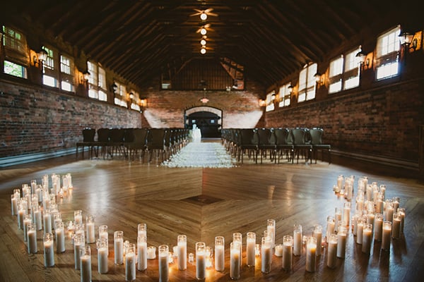 This understated and gorgeous ceremony setup is reminiscent of the Great Hall.
