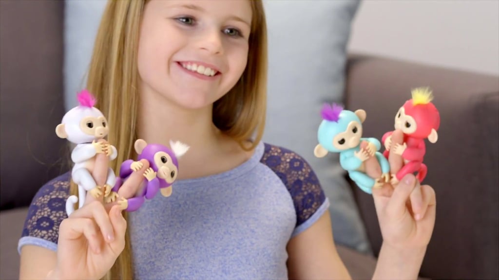 Fingerlings: How To Play With Your Baby Monkeys!