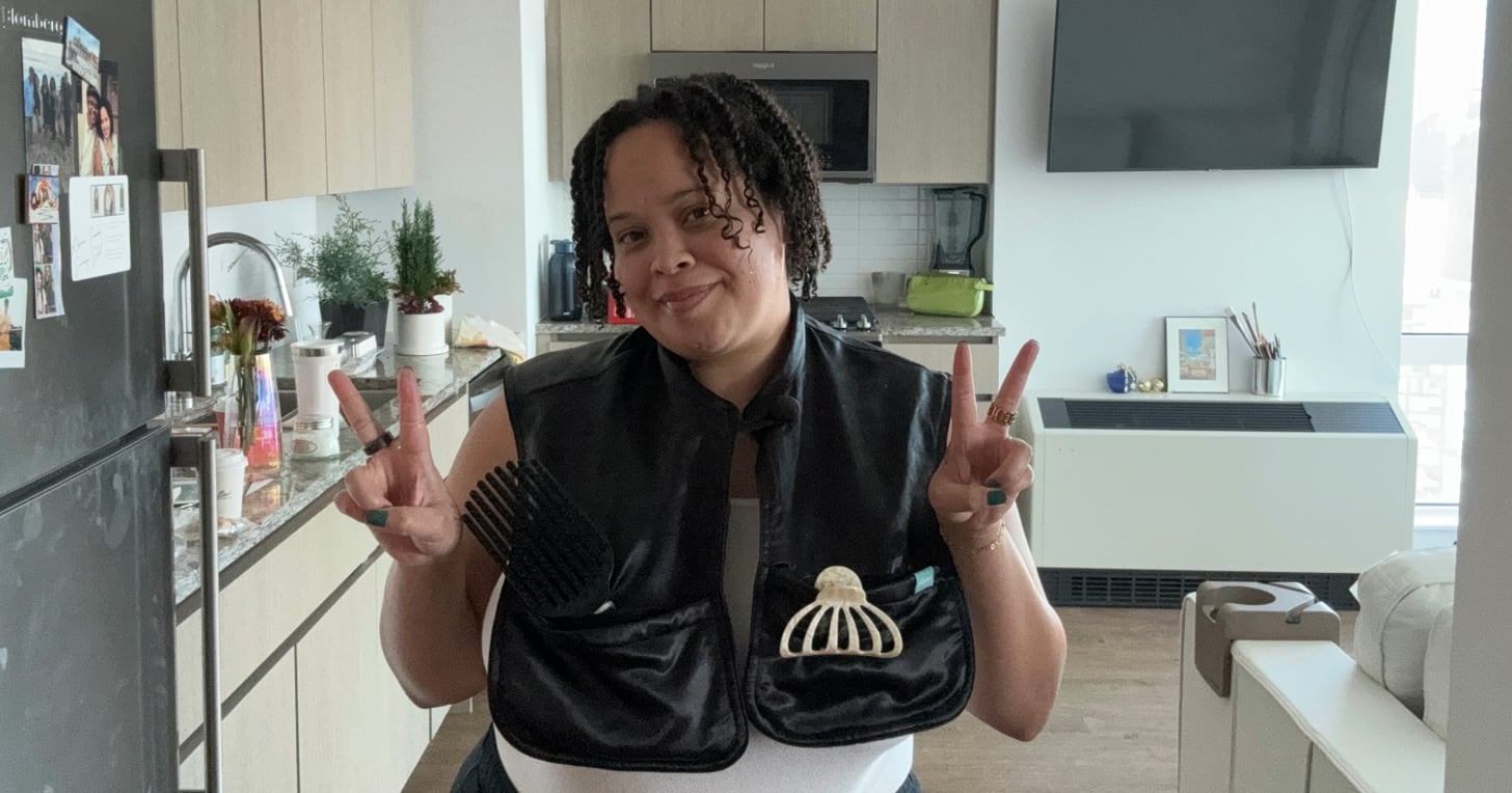Monii Hair Drying and Makeup Cape Review