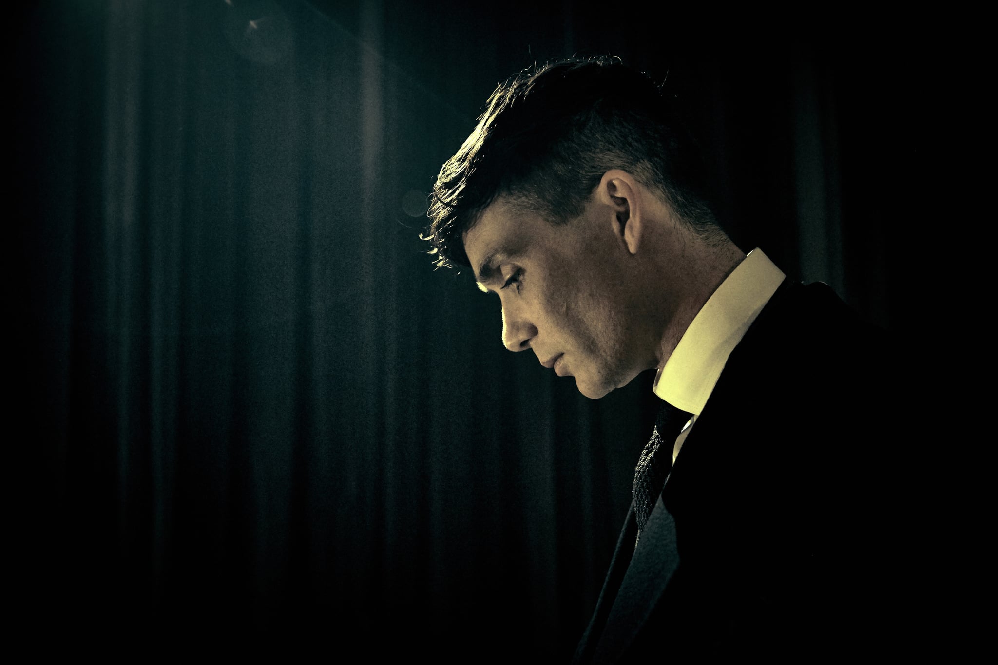 PEAKY BLINDERS, Cillian Murphy, (Season 3, ep. 301, aired May 5, 2016). photo: Robert Viglasky / Netflix / courtesy Everett Collection